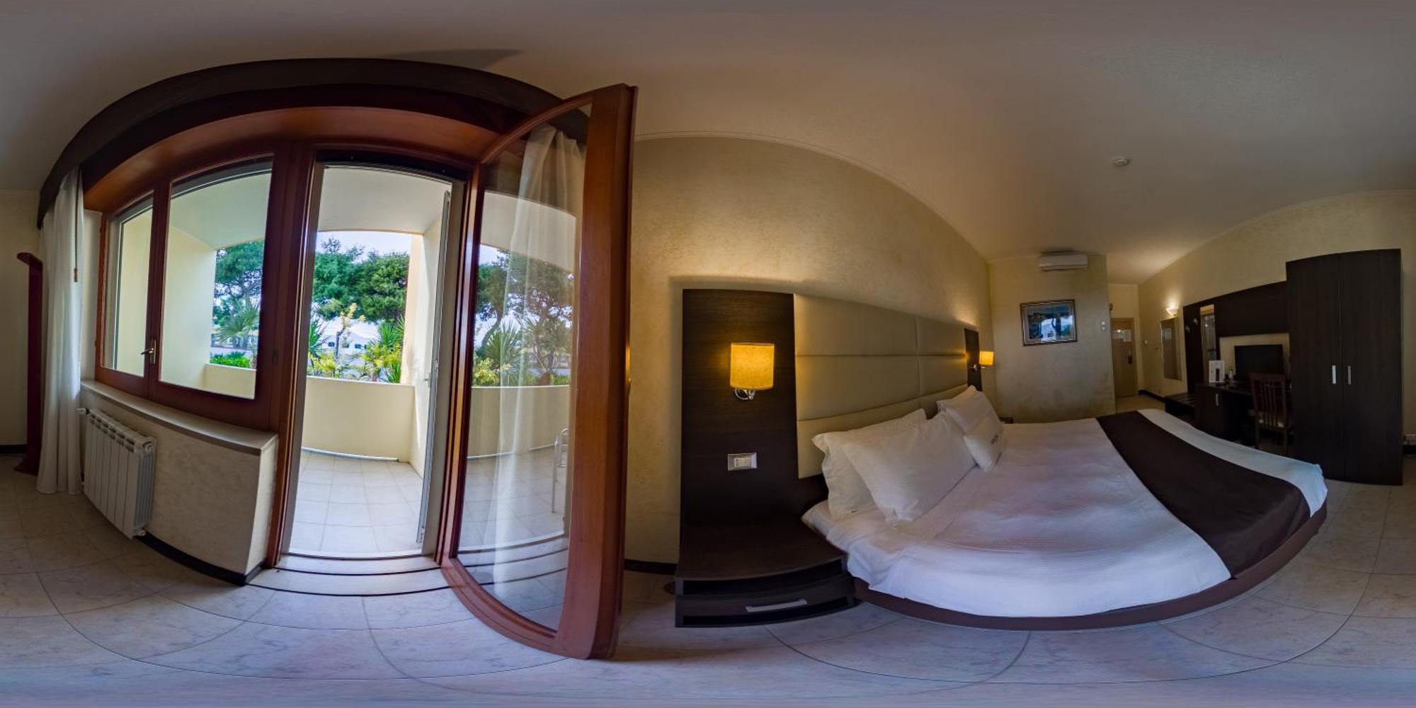 Hotel Villa Bisceglie Eksteriør billede